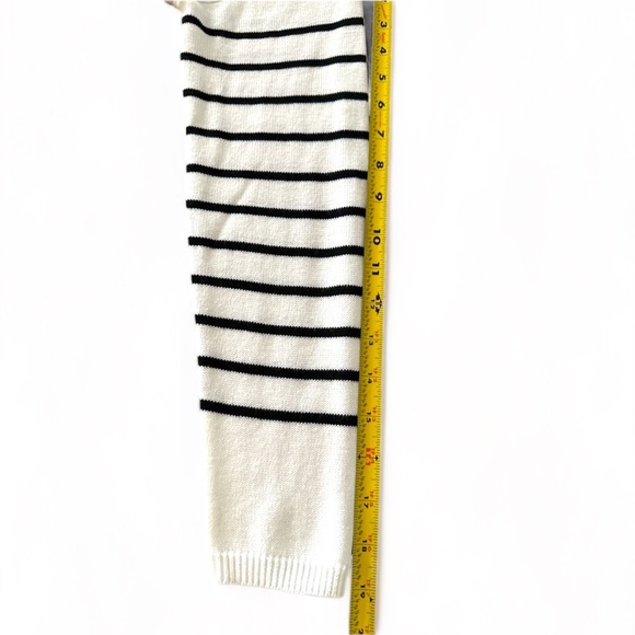 Cabi Turnabout Cardigan White and Black Striped Size XSmall Oversized/Reversible - Picture 11 of 14
